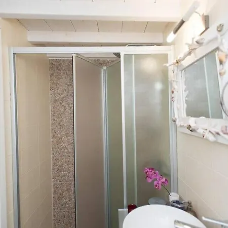 Delightful Mykonian Cycladic In Old Town Apartment